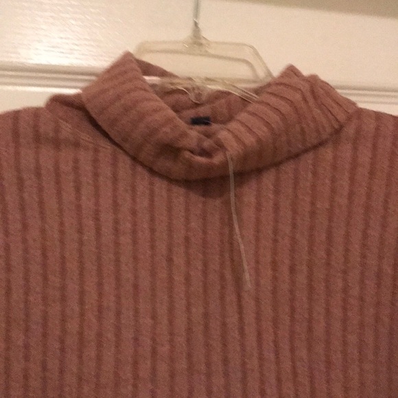 NWT The Limited Petite Rib Hacci Turtleneck - Picture 4 of 9